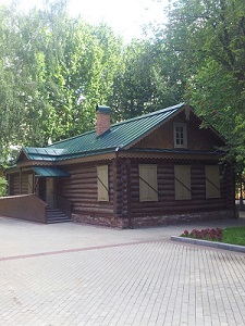 Изба в Филях в современном исполнении